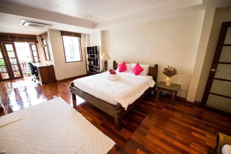4-BR Townhouse, Bangkok, Khlong Tan Nua, Watthana, Bangkok, 4 Bedrooms, 440 sqm, Townhouse For Sale, by Pemika Aukkaraleekul, 500509390 - DDproperty.com