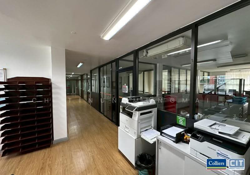 Commercial Building for Sale on Srinakarin Road – 6 Units, 50m from MRT, 28 Parking Spaces, Samut Prakan, ซอยศรีด่าน18 ศรีนครินทร์, Samrong Nua, Muang Samut Prakarn, Samut Prakan, , 1,800 sqm, Shophouse For Sale, by Chutinun Mungmai, 500509407 - DDproperty.com