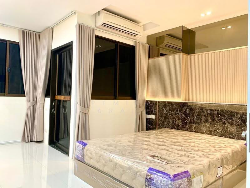 The Winning Tower, Bangkok, 958 Sukhumvit 71 Road, Khlong Tan Nua, Watthana, Bangkok, 2 Bedrooms, 55 sqm, Condo For Sale, by Pemika Aukkaraleekul, 500509439 - DDproperty.com
