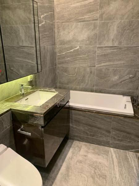 The Esse Sukhumvit 36, Bangkok, Soi Sukhumvit 36, Sukhumvit Road, Phra Kanong, Khlong Toei, Bangkok, 1 Bedroom, 38 sqm, Condo For Rent, by Vichai  Annavakulthorn, 500509440 - DDproperty.com
