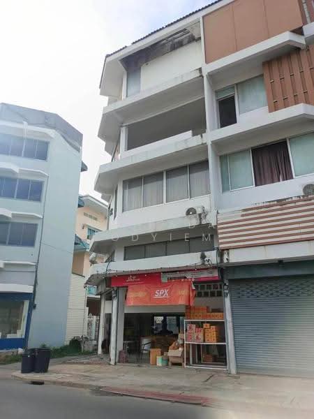 5-BR House, Bangkok, Din Daeng, Bangkok, 5 Bedrooms, 495 sqm, Single Detached House For Sale, by Suchada Yodyiem, 500509445 - DDproperty.com