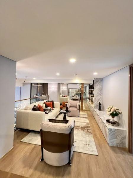 Landmark @MRTA Station, Bangkok, 397 Rama 9 Road, Bang Kapi, Huai Khwang, Bangkok, 2 Bedrooms, 259 sqm, Condo For Sale, by Suchada Yodyiem, 500509468 - DDproperty.com