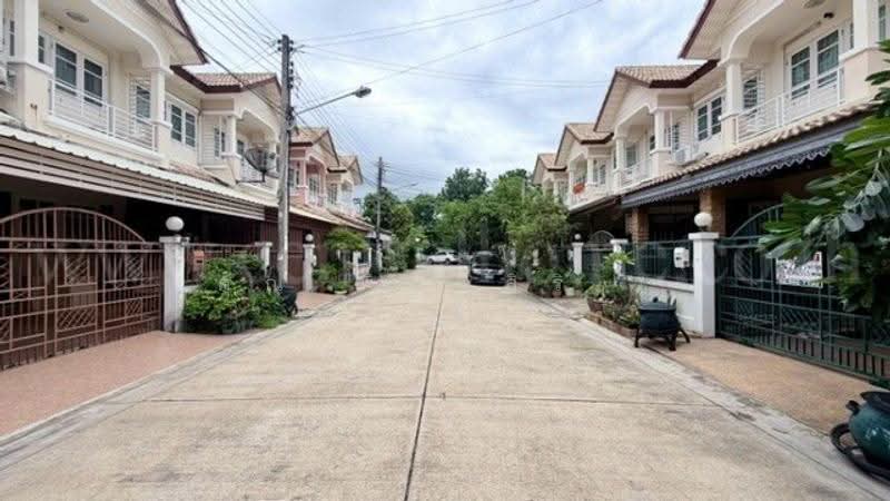 Dream Place : ดรีม เพลส, นนทบุรี, ซ. หมู่บ้านดรีมเพลส, มหาสวัสดิ์, บางกรวย, นนทบุรี, 130 ตร.ม., ทาวน์เฮ้าส์ ขาย, โดย คุณ พิมพ์สิริ ( ทราย ), 500509478 - DDproperty.com