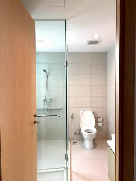 Siri At Sukhumvit, Bangkok, 902 Sukhumvit Road, Phra Kanong, Khlong Toei, Bangkok, 2 Bedrooms, 75 sqm, Condo For Rent, by Boonraksa Sopak, 500509578 - DDproperty.com