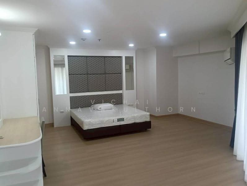 Baan Suanpetch, Bangkok, 18 Soi Sukhumvit 39, Khlong Tan Nua, Watthana, Bangkok, 2 Bedrooms, 133 sqm, Condo For Rent, by Vichai Annavakulthorn, 500509679 - DDproperty.com