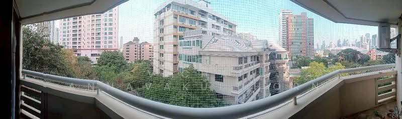 Baan Suanpetch, Bangkok, 18 Soi Sukhumvit 39, Khlong Tan Nua, Watthana, Bangkok, 2 Bedrooms, 133 sqm, Condo For Rent, by Vichai Annavakulthorn, 500509679 - DDproperty.com