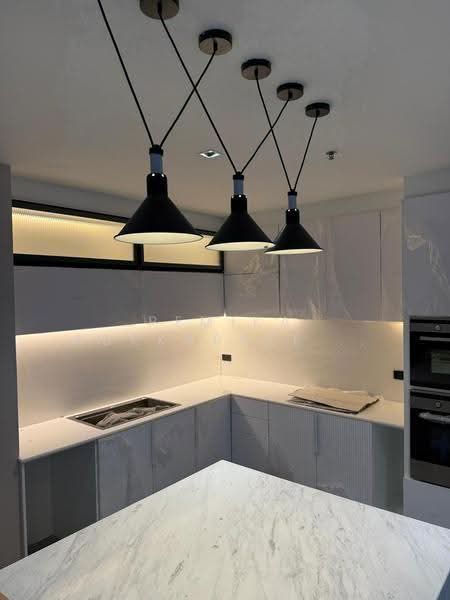 The Prime 11, Bangkok, 29 Soi Sukhumvit 11, Khlongtoei Nua, Watthana, Bangkok, 3 Bedrooms, 250 sqm, Condo For Sale, by Pemika Aukkaraleekul, 500509694 - DDproperty.com