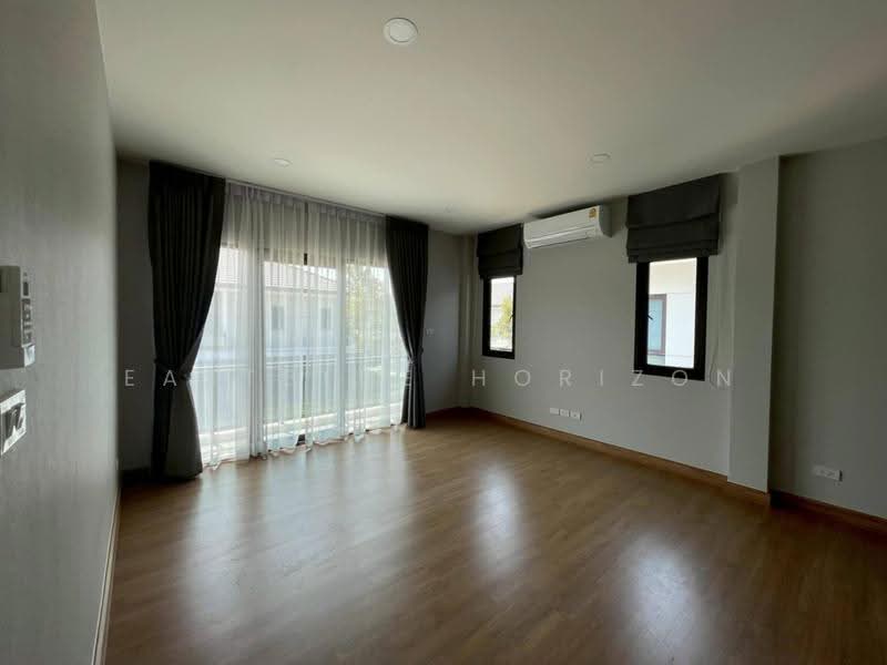 CENTRO Ratchapruek-Suanpak 2, Nonthaburi, Bang Kruai-Chong Tanom Road, Wat Chalo, Bang Kruai, Nonthaburi, 4 Bedrooms, 275 sqm, Single Detached House For Rent, by Eastblue Horizon, 500509739 - DDproperty.com
