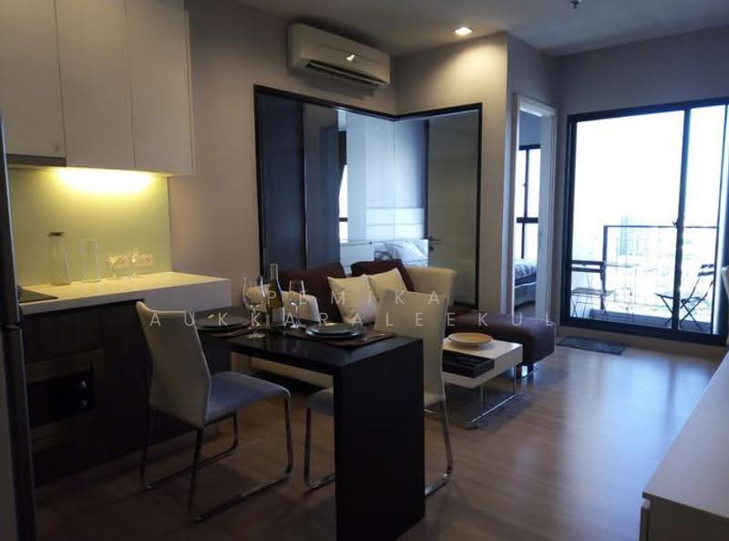 Urbano Absolute Sathon-Taksin, Bangkok, 345 Charoen Nakhon 14/2 Alley, Khlong Ton Sai, Khlong San, Bangkok, 1 Bedroom, 38 sqm, Condo For Sale, by Pemika Aukkaraleekul, 500509792 - DDproperty.com