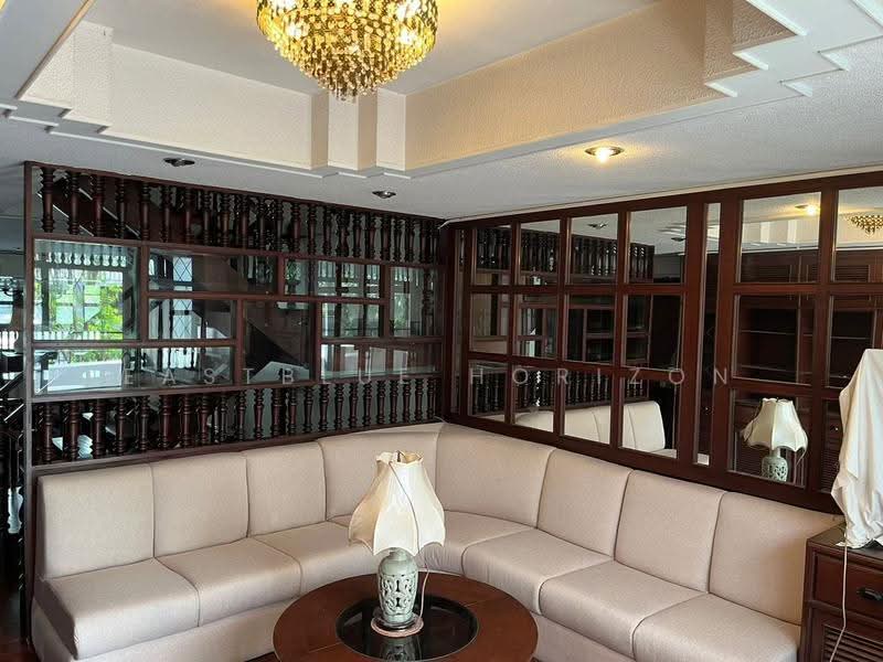 Townhouse Area Sathorn, Bangkok, Silom, Bang Rak, Bangkok, 3 Bedrooms, 400 sqm, Townhouse For Rent, by Eastblue Horizon, 500509793 - DDproperty.com