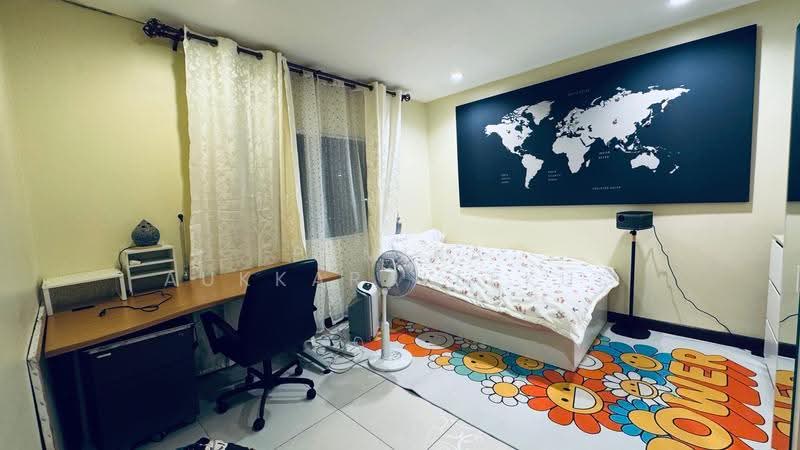 The Maple Sathon-Narathiwat, Bangkok, Narathiwatratchanakharin, Thung Wat Don, Sathon, Bangkok, 3 Bedrooms, 155 sqm, Condo For Sale, by Pemika Aukkaraleekul, 500509803 - DDproperty.com