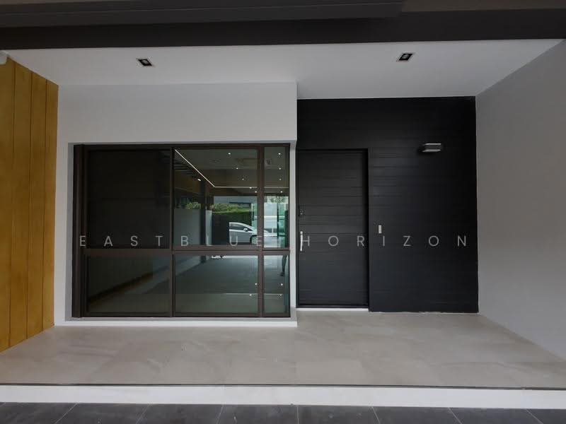 Landmark Ekamai-Ramindra, Bangkok, Sukhonthasawat Road, Lat Phrao, Bangkok, 3 Bedrooms, 244 sqm, Townhouse For Sale, by Eastblue Horizon, 500509853 - DDproperty.com