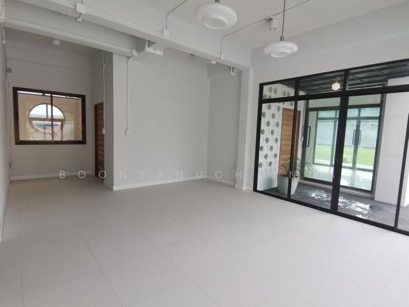 3-BR Villa, Chon Buri (Pattaya), Bang Sa-re, Sattahip, Chon Buri (Pattaya), 3 Bedrooms, 343 sqm, Villa For Sale, by Boonyanuch Unna, 500509855 - DDproperty.com