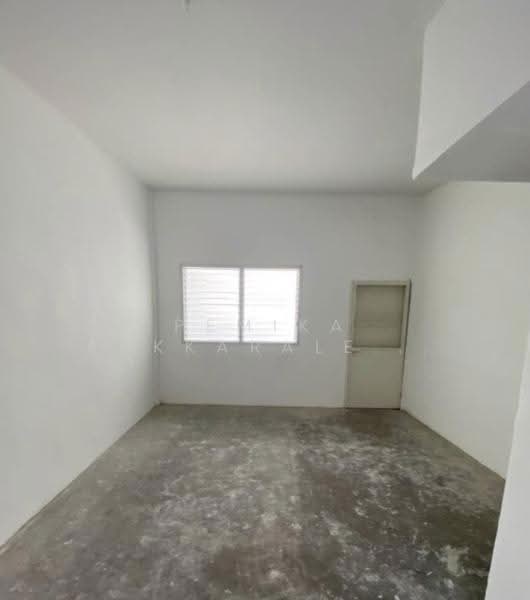 2-BR Townhouse, Bangkok, Khlongtoei Nua, Watthana, Bangkok, 2 Bedrooms, 141 sqm, Townhouse For Sale, by Pemika Aukkaraleekul, 500509911 - DDproperty.com