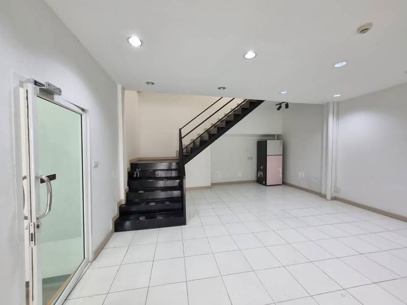 For Rent! Warehouse + Office Good Location at Ramkhamhaeng Soi 4 (Samanmit), Bangkok, Suan Luang, Bangkok, , 440 sqm, Office Space For Rent, by ณปภัช ธวงค์ไพ, 500509968 - DDproperty.com