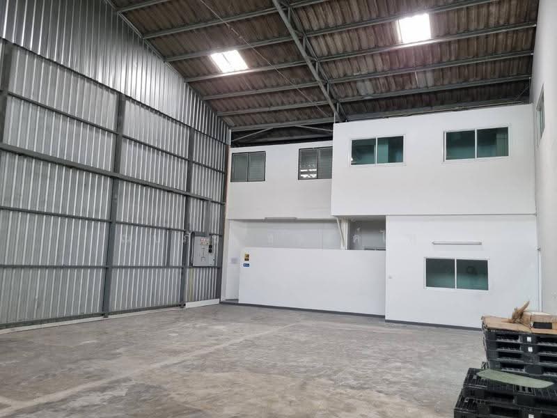 For Rent! Warehouse + Office Good Location at Ramkhamhaeng Soi 4 (Samanmit), Bangkok, Suan Luang, Bangkok, , 440 sqm, Office Space For Rent, by ณปภัช ธวงค์ไพ, 500509968 - DDproperty.com