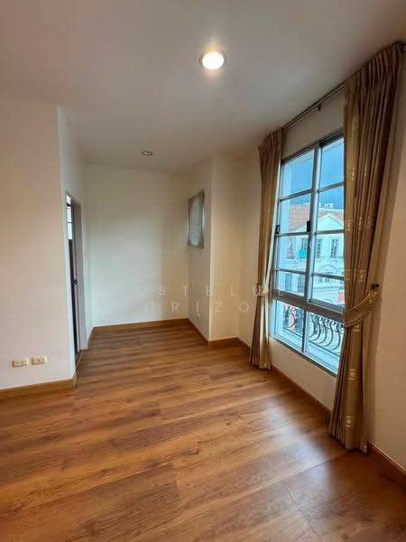 Baan Klang Krung Sathorn-Narathiwas, Bangkok, 599 Nonsi Road, Chong Nonsi, Yan Nawa, Bangkok, 4 Bedrooms, 320 sqm, Townhouse For Rent, by Eastblue Horizon, 500509975 - DDproperty.com