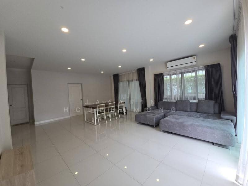 บ้านเดี่ยว CENTRO ราชพฤกษ์-สวนผัก 2 แปลงใหญ่ 70 ตร.ว. พื้นที่ใช้สอยจุใจถึง 300 ตร.ม, Bangkok, 7/222 ถ. บรมราชชนนี แขวงอรุณอมรินทร์ เขตบางกอกน้อย กรุงเทพมหานคร 10700, Arun Amarin, Bangkok Noi, Bangkok, 5 Bedrooms, 270 sqm, Single Detached House For Rent, by Jakarin Houpramong, 500509985 - DDproperty.com