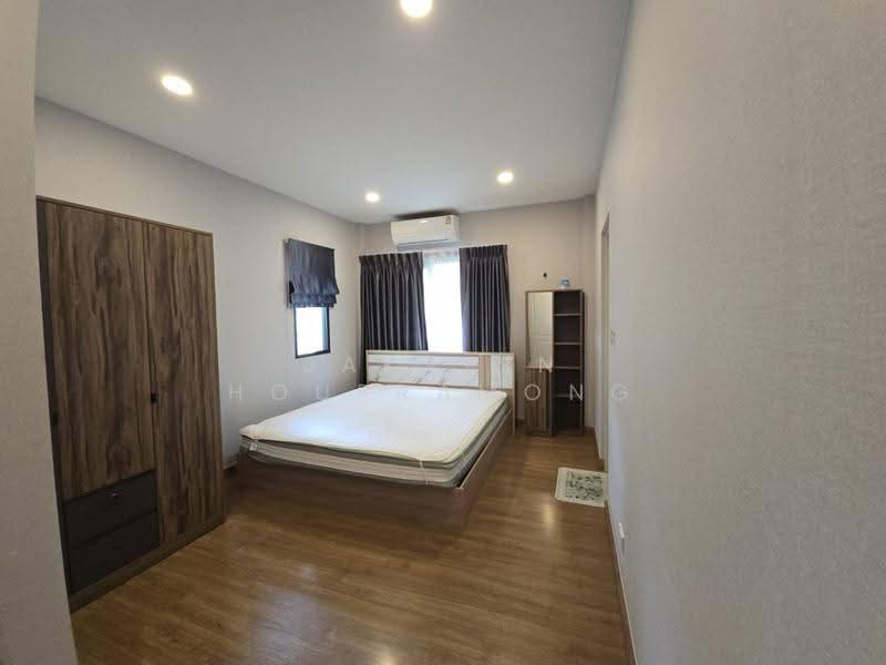 บ้านเดี่ยว CENTRO ราชพฤกษ์-สวนผัก 2 แปลงใหญ่ 70 ตร.ว. พื้นที่ใช้สอยจุใจถึง 300 ตร.ม, Bangkok, 7/222 ถ. บรมราชชนนี แขวงอรุณอมรินทร์ เขตบางกอกน้อย กรุงเทพมหานคร 10700, Arun Amarin, Bangkok Noi, Bangkok, 5 Bedrooms, 270 sqm, Single Detached House For Rent, by Jakarin Houpramong, 500509985 - DDproperty.com