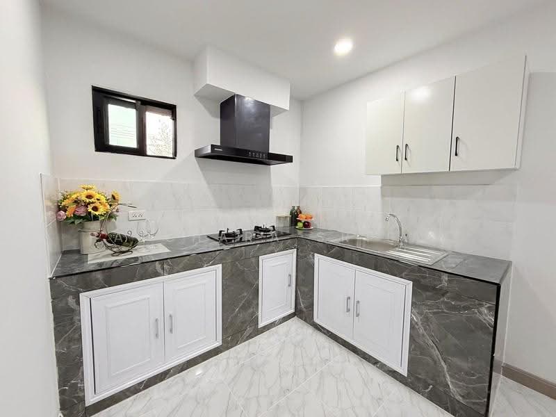 3-BR Townhouse, Chon Buri (Pattaya), Nong Pru, Bang Lamung (Pattaya), Chon Buri (Pattaya), 3 Bedrooms, 147 sqm, Townhouse For Sale, by Patchara Srisak, 500510046 - DDproperty.com