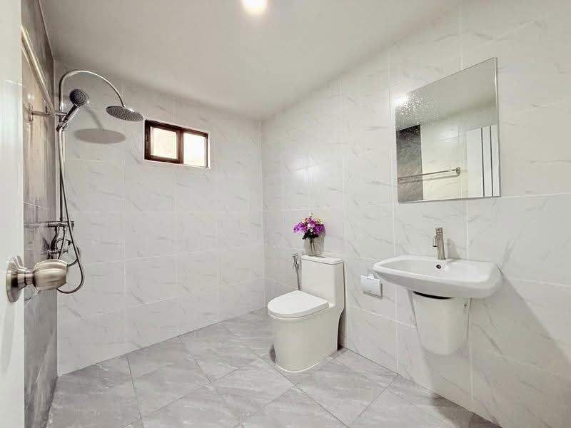 3-BR Townhouse, Chon Buri (Pattaya), Nong Pru, Bang Lamung (Pattaya), Chon Buri (Pattaya), 3 Bedrooms, 147 sqm, Townhouse For Sale, by Patchara Srisak, 500510046 - DDproperty.com