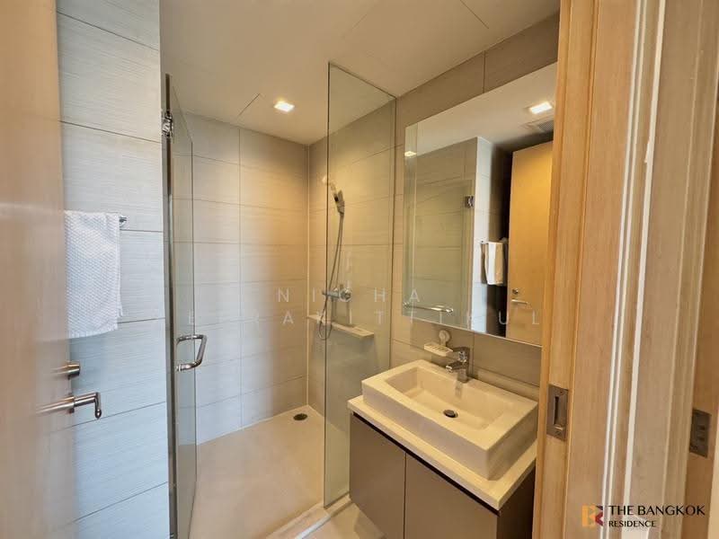 Siri At Sukhumvit, Bangkok, 902 Sukhumvit Road, Phra Kanong, Khlong Toei, Bangkok, 2 Bedrooms, 69 sqm, Condo For Rent, by Nicha Peerakittikul, 500510102 - DDproperty.com