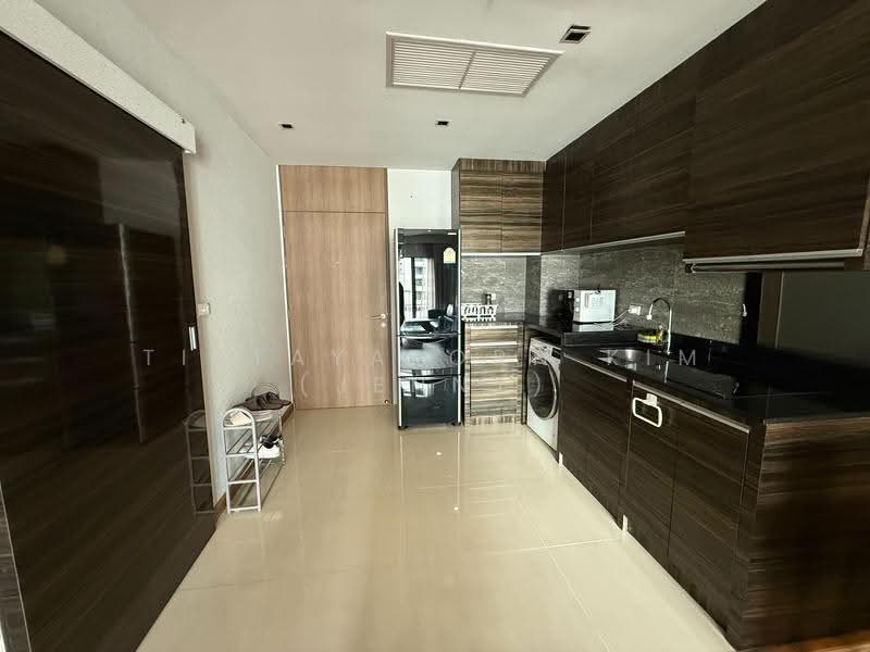 Noble Refine, Bangkok, Soi Sukhumvit 26, Sukhumvit Road, Khong Tan, Khlong Toei, Bangkok, 1 Bedroom, 52 sqm, Condo For Rent, by Tittayaporn Kim (Jenny), 500510123 - DDproperty.com