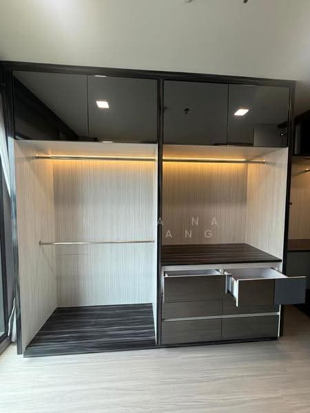 Life Asoke Hype, Bangkok, 339 Chaturathit Rd, Makkasan, Ratchathewi, Bangkok, 2 Bedrooms, 62 sqm, Condo For Sale, by Nicha Na Lampang, 500510145 - DDproperty.com