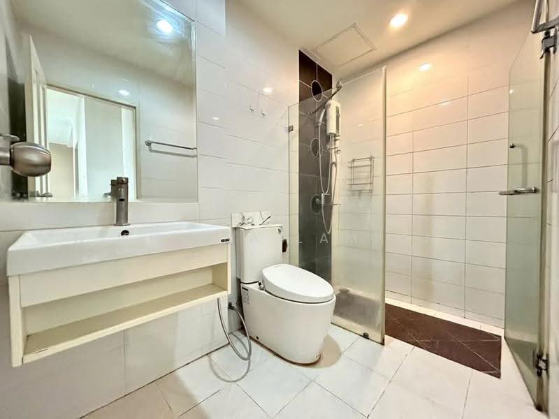 The Complete Narathiwat, Bangkok, 9 Naradhiwas Rajanagarindra Rd, Chong Nonsi, Yan Nawa, Bangkok, 2 Bedrooms, 56 sqm, Condo For Sale, by Nicha Na Lampang, 500510148 - DDproperty.com