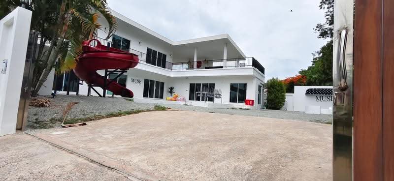 7-BR Villa, Chon Buri (Pattaya), Nong Pru, Bang Lamung (Pattaya), Chon Buri (Pattaya), 7 Bedrooms, 350 sqm, Villa For Rent, by Siwanon Gosachan, 500510186 - DDproperty.com