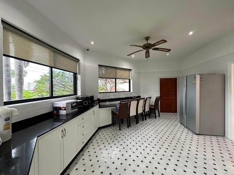 undefined, Chon Buri (Pattaya), Nong Pru, Bang Lamung (Pattaya), Chon Buri (Pattaya), 4 Bedrooms, 380 sqm, Single Detached House For Rent, by Siwanon Gosachan, 500510199 - DDproperty.com