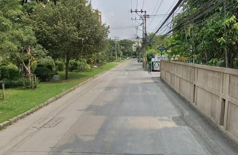 ขายที่ดินพร้อมสิ่งปลูกสร้าง สุขุมวิท 71 ใกล้ St.Anderw International School Bangkok, bangkok, สุขุมวิท 71, Khlong Tan Nua, Watthana, Bangkok, , 800 sqm, Land For Sale, by คุณเฌอร์ลิญา, 500510222 - DDproperty.com