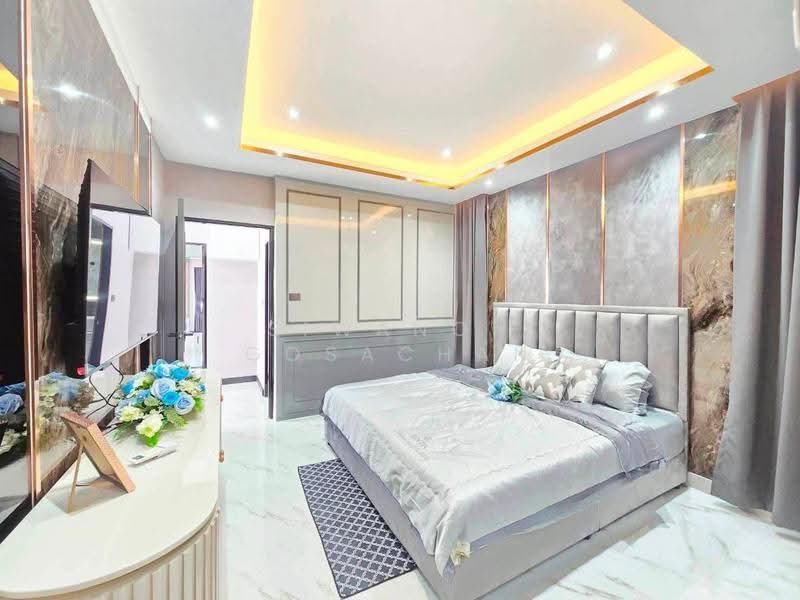 EDGE Central Pattaya, Chon Buri (Pattaya), Pattaya Sai Song, Bang Lamung, Bang Lamung (Pattaya), Chon Buri (Pattaya), 4 Bedrooms, 320 sqm, Condo For Sale, by Siwanon Gosachan, 500510261 - DDproperty.com