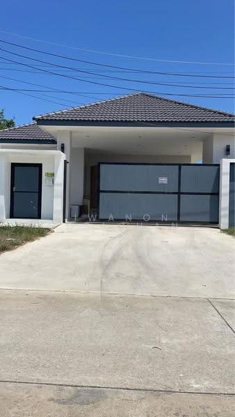 3-BR House, Chon Buri (Pattaya), Poong, Bang Lamung (Pattaya), Chon Buri (Pattaya), 3 Bedrooms, 263 sqm, Single Detached House For Sale, by Siwanon Gosachan, 500510285 - DDproperty.com