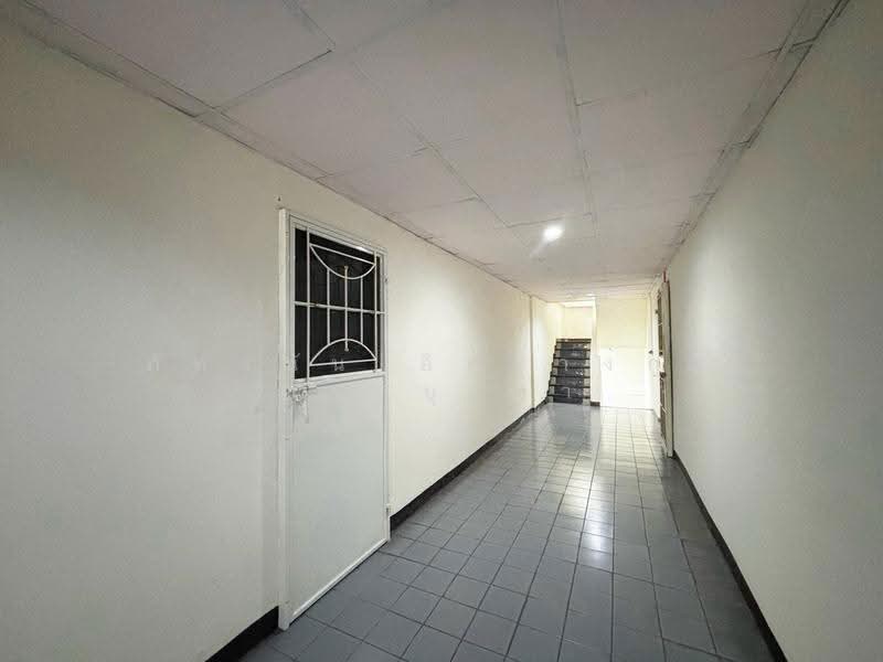 Jittrapa Place, Bangkok, 1697/10 Lat Phrao Rd., Samsen Nok, Huai Khwang, Bangkok, 1 Bedroom, 40 sqm, Condo For Sale, by ภัทรนัน อิศรางกูร ณ อยุธยา, 500510361 - DDproperty.com