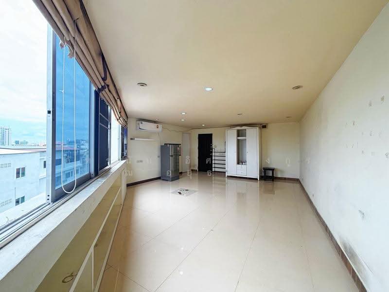 Jittrapa Place, Bangkok, 1697/10 Lat Phrao Rd., Samsen Nok, Huai Khwang, Bangkok, 1 Bedroom, 40 sqm, Condo For Sale, by ภัทรนัน อิศรางกูร ณ อยุธยา, 500510361 - DDproperty.com