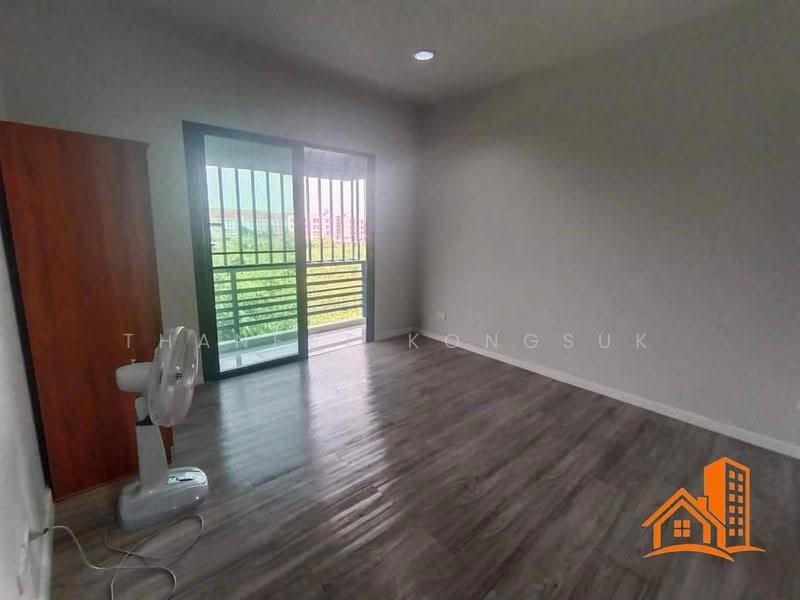 Wayra Biznet Romklao-Suvarnabhumi, Bangkok, 18-1 Romklao Road, Khlong Sam Prawet, Lat Krabang, Bangkok, 4 Bedrooms, 195 sqm, Townhouse For Sale, by Thanest Kongsuk, 500510380 - DDproperty.com