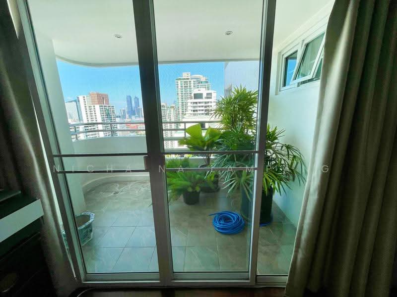 Regent On The Park 3, Bangkok, 185 Soi Sukhumvit 39 Sukhumvit Road, Khlong Tan Nua, Watthana, Bangkok, 3 Bedrooms, 252 sqm, Condo For Sale, by Nicha Na Lampang, 500510416 - DDproperty.com