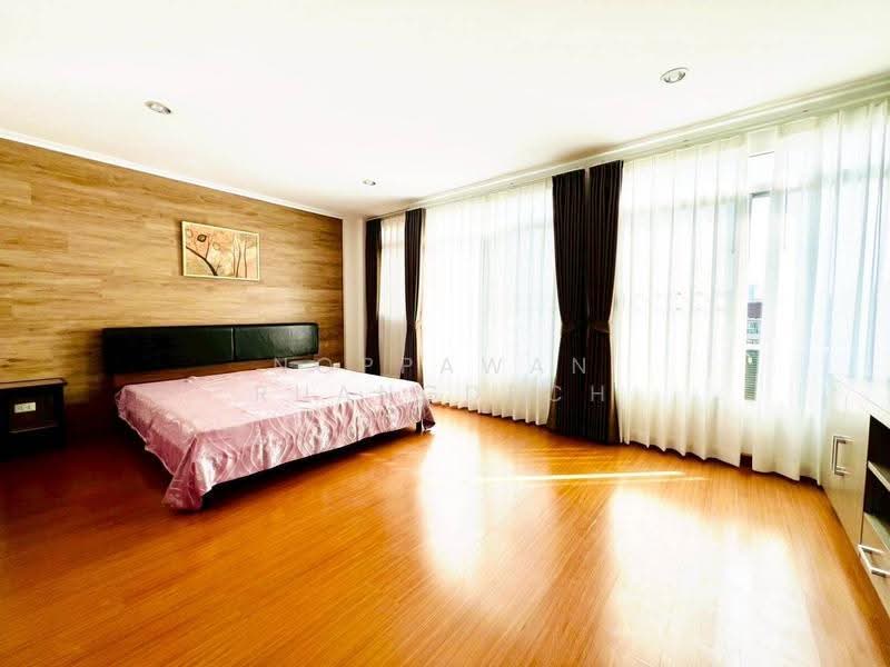 ให้เช่า โฮมออฟฟิต 4 ชั้น ตกแต่งใหม่ ถนนศรีนครินทร์ ใกล้ Paradise, Bangkok, Nong Bon, Prawet, Bangkok, 4 Bedrooms, 250 sqm, Townhouse For Rent, by Noppawan Ruangdech, 500510472 - DDproperty.com