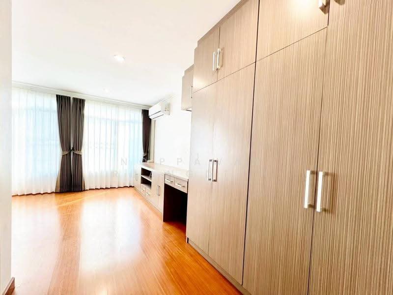 ให้เช่า โฮมออฟฟิต 4 ชั้น ตกแต่งใหม่ ถนนศรีนครินทร์ ใกล้ Paradise, Bangkok, Nong Bon, Prawet, Bangkok, 4 Bedrooms, 250 sqm, Townhouse For Rent, by Noppawan Ruangdech, 500510472 - DDproperty.com