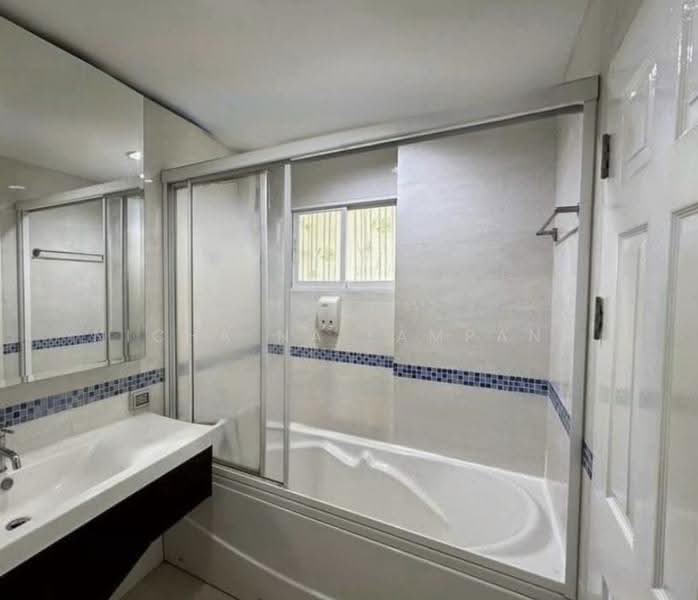 Life @ Ratchada-Huai Khwang, Bangkok, 189 Pracharatbamphen Road, Huai Khwang, Bangkok, 1 Bedroom, 41 sqm, Condo For Sale, by Nicha Na Lampang, 500510521 - DDproperty.com