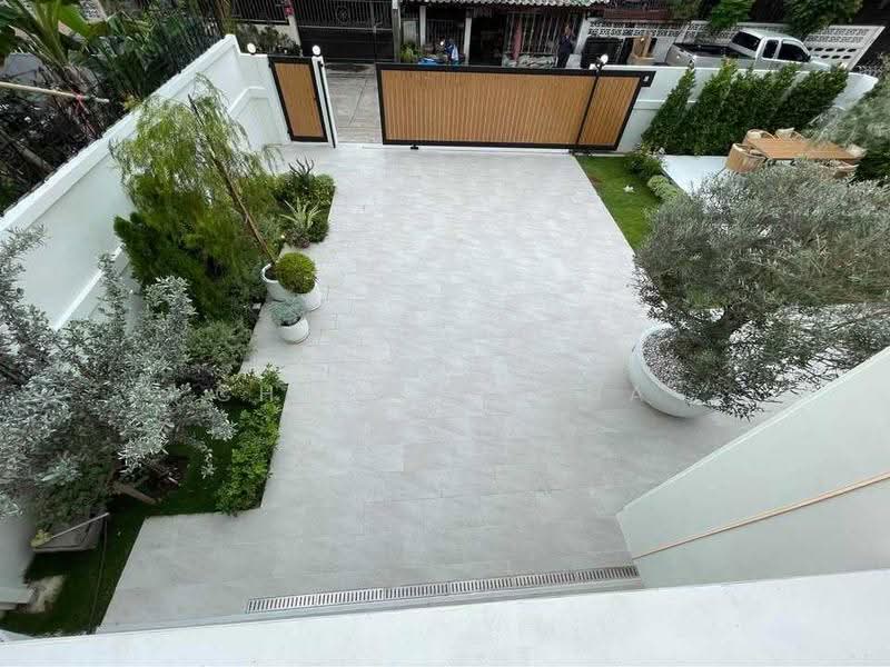 House for Sale Lat Phrao–Chokchai 4, กรุงเทพ, สะพานสอง, วังทองหลาง, กรุงเทพ, 320 ตร.ม., บ้านเดี่ยว ขาย, โดย Kamonporn Chanpreecha, 500510534 - DDproperty.com