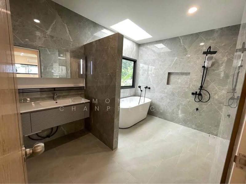 House for Sale Lat Phrao–Chokchai 4, กรุงเทพ, สะพานสอง, วังทองหลาง, กรุงเทพ, 320 ตร.ม., บ้านเดี่ยว ขาย, โดย Kamonporn Chanpreecha, 500510534 - DDproperty.com