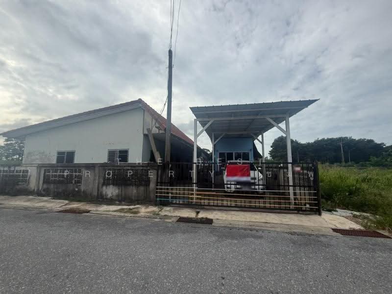 บ้านเดี่ยวพร้อมกิจการห้องเช่าบ้านฉาง ระยอง, Rayong, Ban Zhang, Ban Chang, Rayong, 1 Bedroom, 150 sqm, Single Detached House For Sale, by The Best Property ชมพู่, 500510610 - DDproperty.com
