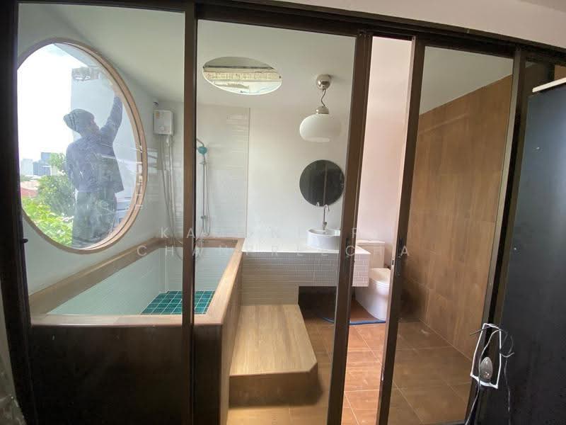 Townhouse for Sale Ekkamai Soi 10, Bangkok, Khlong Tan Nua, Watthana, Bangkok, 5 Bedrooms, 300 sqm, Townhouse For Sale, by Kamonporn Chanpreecha, 500510619 - DDproperty.com