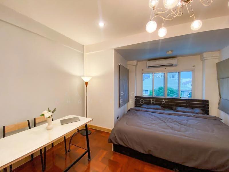Townhouse for Sale Ekkamai Soi 10, Bangkok, Khlong Tan Nua, Watthana, Bangkok, 5 Bedrooms, 300 sqm, Townhouse For Sale, by Kamonporn Chanpreecha, 500510619 - DDproperty.com
