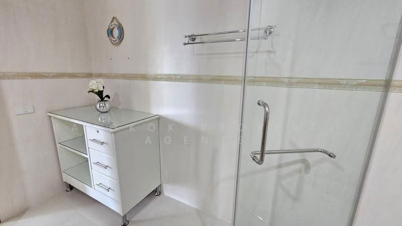 The Lakes : เดอะ เลค, กรุงเทพ, 123 ถนนรัชดาภิเษก, คลองเตย, กรุงเทพ, 173 ตร.ม., คอนโด ให้เช่า, โดย BANGKOK PROPERTY AGENTS, 500510711 - DDproperty.com
