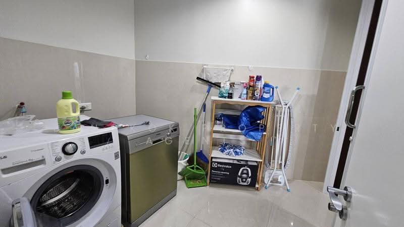 The Lakes, Bangkok, 123 Ratchadaphisek Road, Khlong Toei, Bangkok, 3 Bedrooms, 173 sqm, Condo For Rent, by BANGKOK PROPERTY AGENTS, 500510711 - DDproperty.com