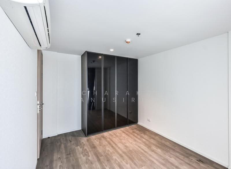 The Lofts Silom, Bangkok, Pramuan Road, Silom, Bang Rak, Bangkok, 2 Bedrooms, 70 sqm, Condo For Rent, by Phacharakorn Anusiri, 500510733 - DDproperty.com
