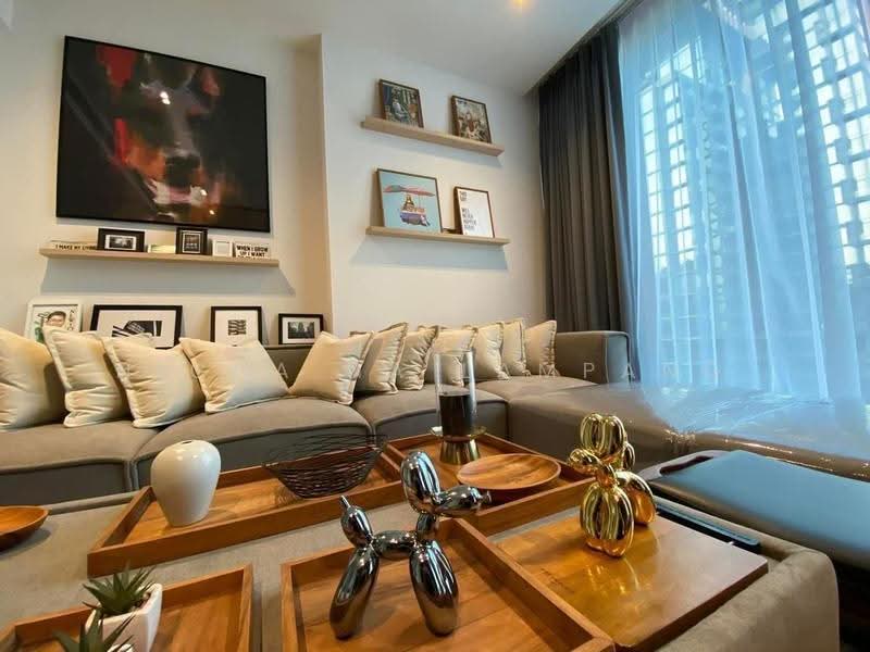 The Strand Thonglor, Bangkok, 36 Soi Sukhumvit 55, Khlong Tan Nua, Watthana, Bangkok, 1 Bedroom, 54 sqm, Condo For Sale, by Nicha Na Lampang, 500510851 - DDproperty.com